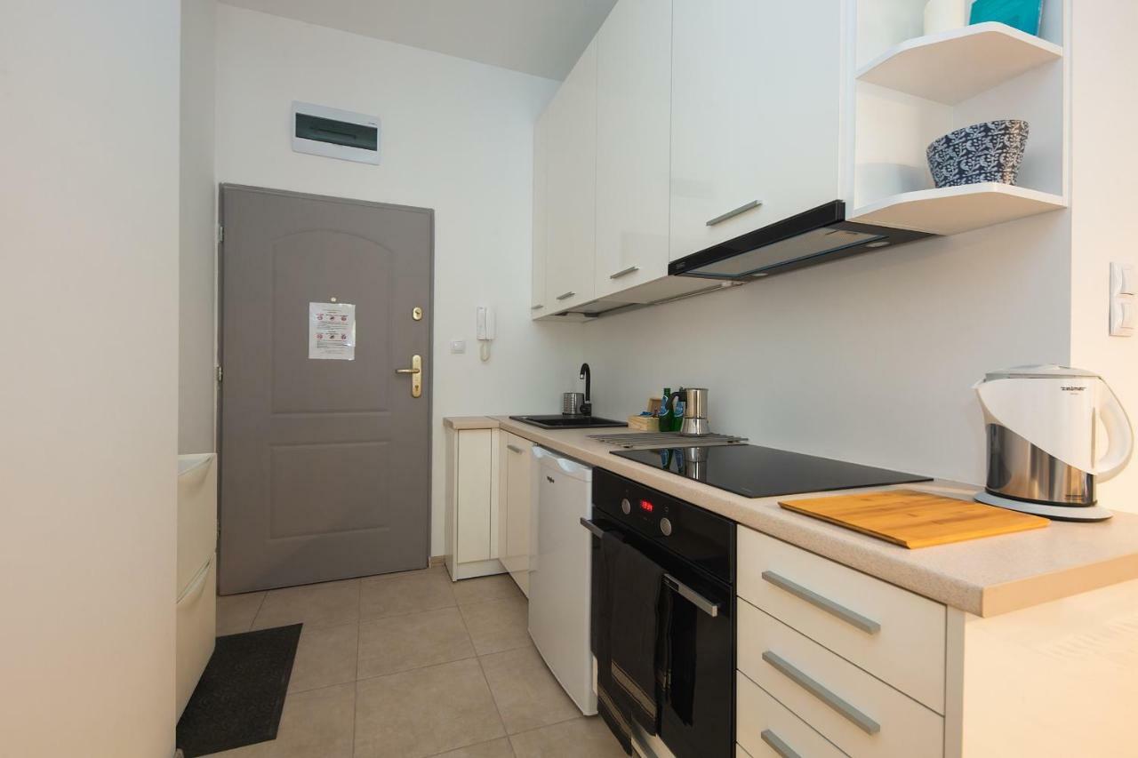 Shortstaypoland Srodkowa Apartment